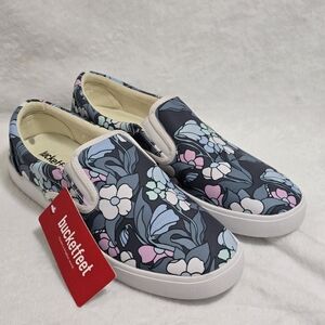 Bucket Feet Women's 10.5 or Men’s 9 Floral Slip On Shoes blue pink NWT no box